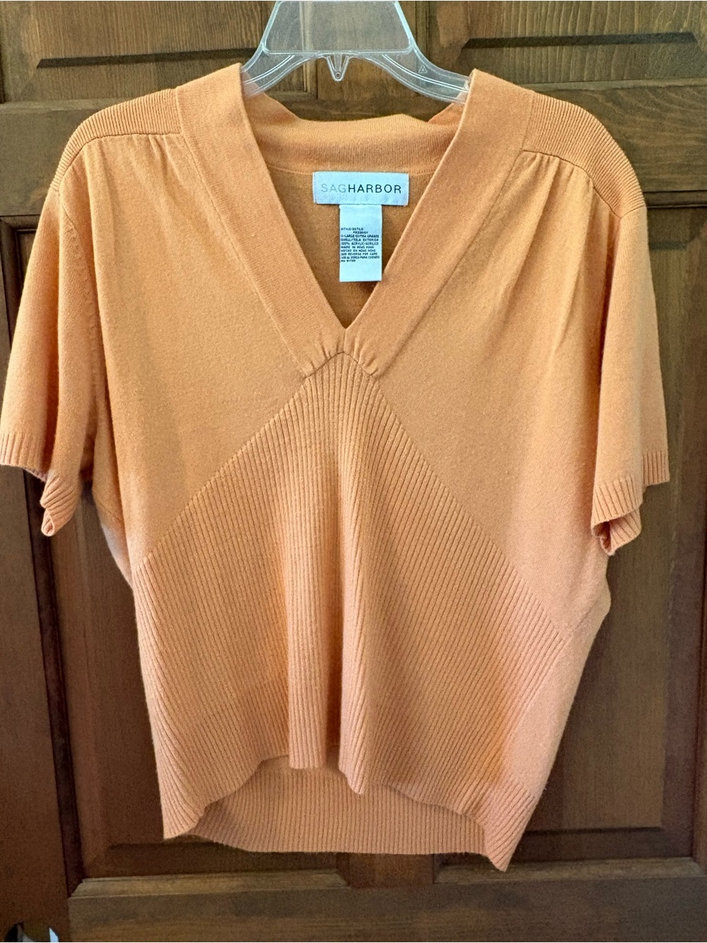 Sag Harbor Peach Short Sleeve V-Neck Knit Top